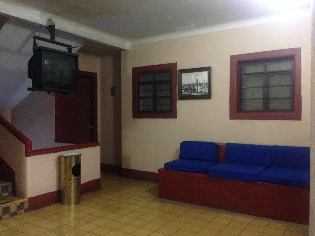 Hotel Gallo Rubio Гуадалахара Екстериор снимка
