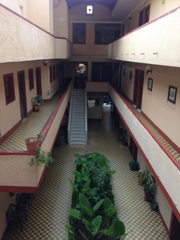 Hotel Gallo Rubio Гуадалахара Екстериор снимка