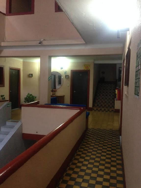 Hotel Gallo Rubio Гуадалахара Екстериор снимка